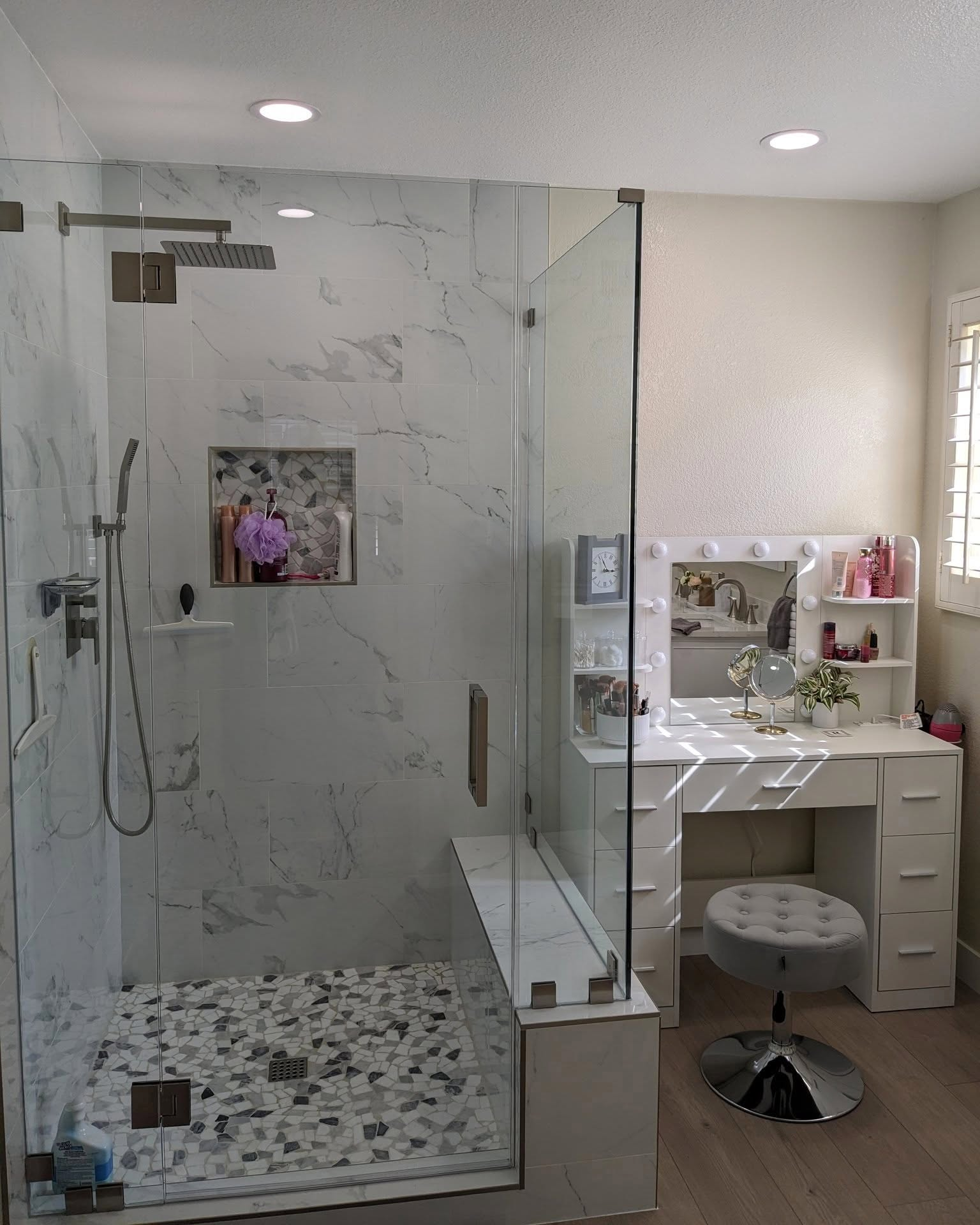 Marble Suite & Vanity
